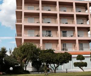 Stefania Beach Resort