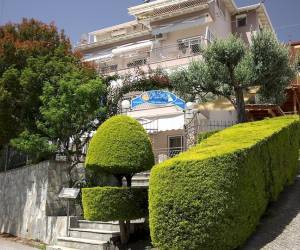 Naias Apartments