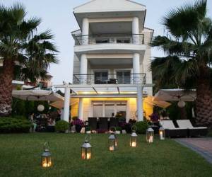 Sun Residence - Seaside Hotel & Suites