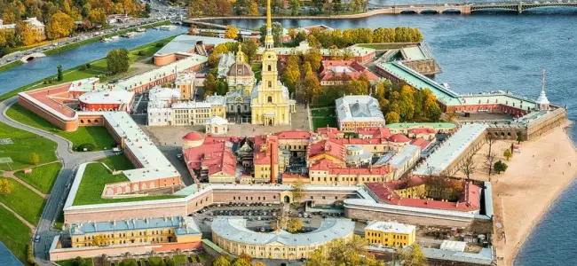 Sankt Peterburg i Moskva