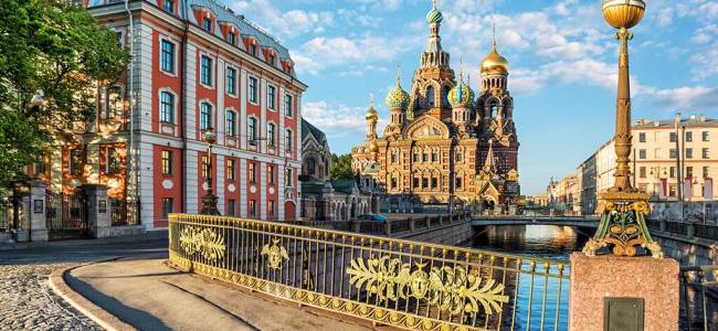 Sankt Peterburg i Moskva