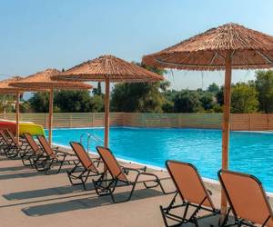 Ninos Laguna Holiday Resort