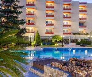 Oasis Hotel Apartments