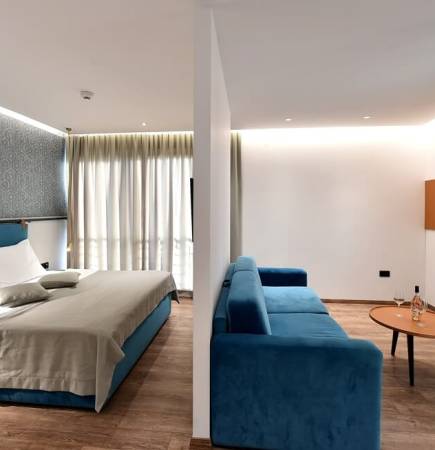 Junior suite, pogled more